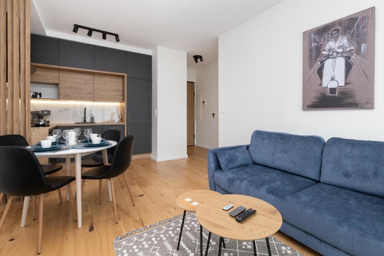Apartament Vespa Beach Nearby By Noclegi Renters Gdynia Exterior foto